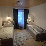 Karolingerweg 招待所 2*