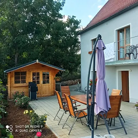 Karolingerweg Guest house 2*