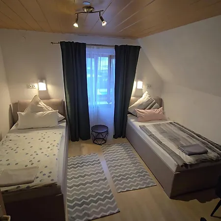 Karolingerweg Penzion 2*