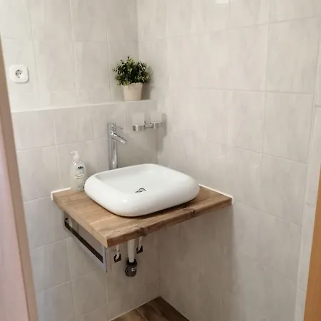 Karolingerweg Penzion 2*