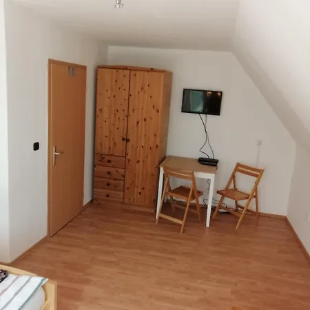 Karolingerweg Penzion 2*