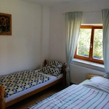 Karolingerweg Guest house 2*