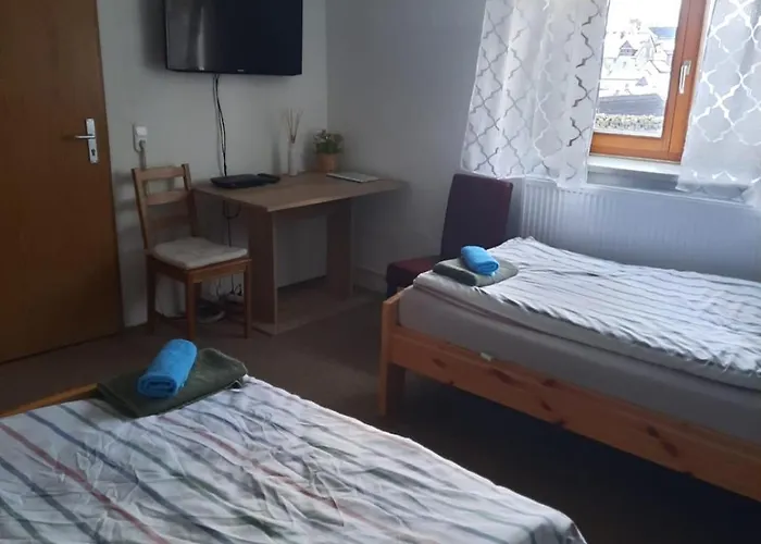 Karolingerweg 2*